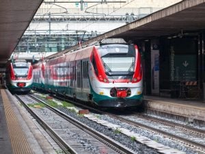 Maltempo in Abruzzo, caos treni: linea Pescara-Termoli paralizzata, disagi per migliaia di pendolari
