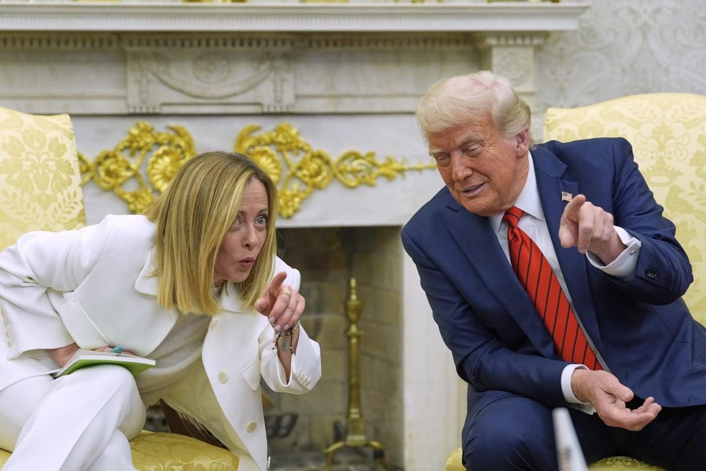 L’Italia è in ostaggio della follia di Trump e della crisi senza fine del governo Meloni