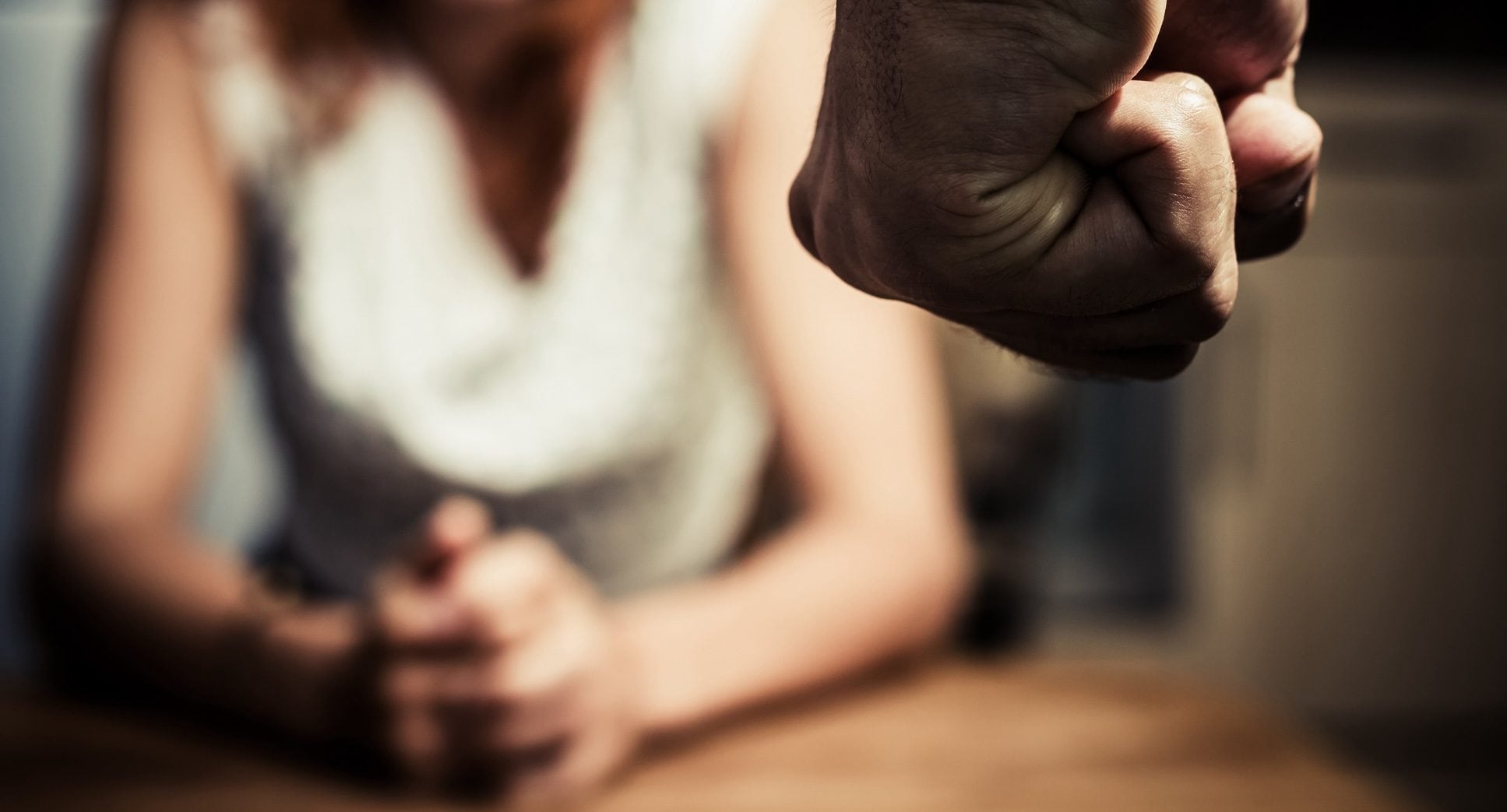 "Guai a te se ingrassi un'altra volta": umiliazioni e violenze sulla compagna, condannato 52enne di Senigallia