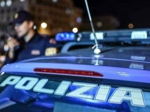 Senigallia, lite in strada nella notte: arrestato 41enne con 5 grammi di cocaina e tre coltelli da lancio