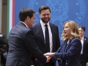 Governo Meloni, Rubio vede il Papa per “congelare” lo scontro con Trump, Schlein chiede libertà per gli attivisti della Flotilla: news in diretta