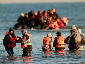 “Torture e respingimenti: Frontex non poteva non sapere”: l’inchiesta sui rapporti tra l’agenzia UE e i trafficanti