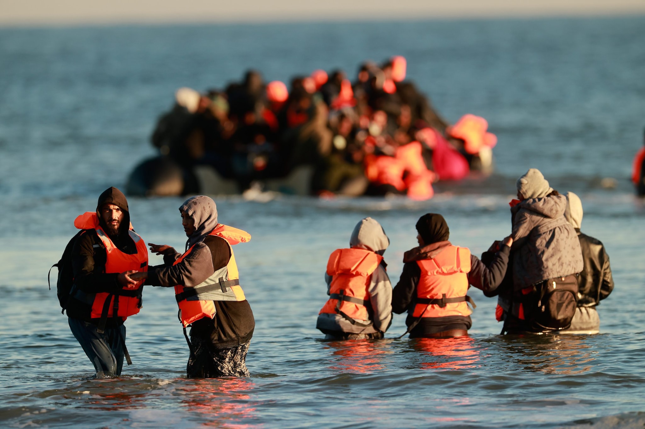"Torture e respingimenti: Frontex non poteva non sapere": l'inchiesta sui rapporti tra l'agenzia UE e i trafficanti