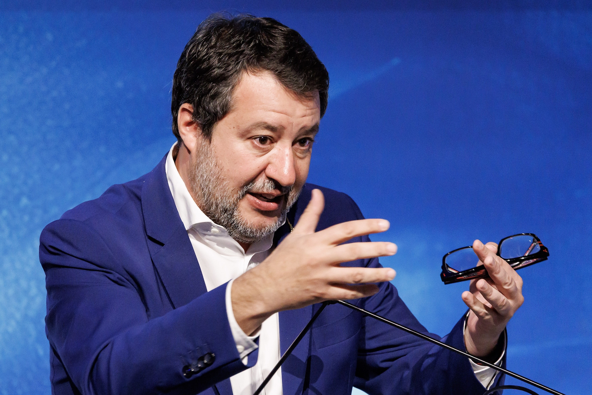 L'idea di Salvini su permesso di soggiorno e cittadinanza a punti non sta in piedi: un giurista la smonta