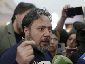 Flotilla, la notte di Carotenuto (M5s): “Al freddo tra i feriti, i soldati israeliani ci tenevano svegli”