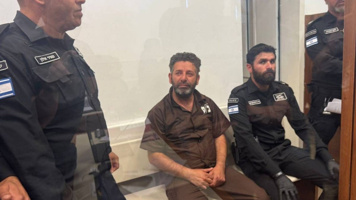 Saif Abukeshek durante la detenzione