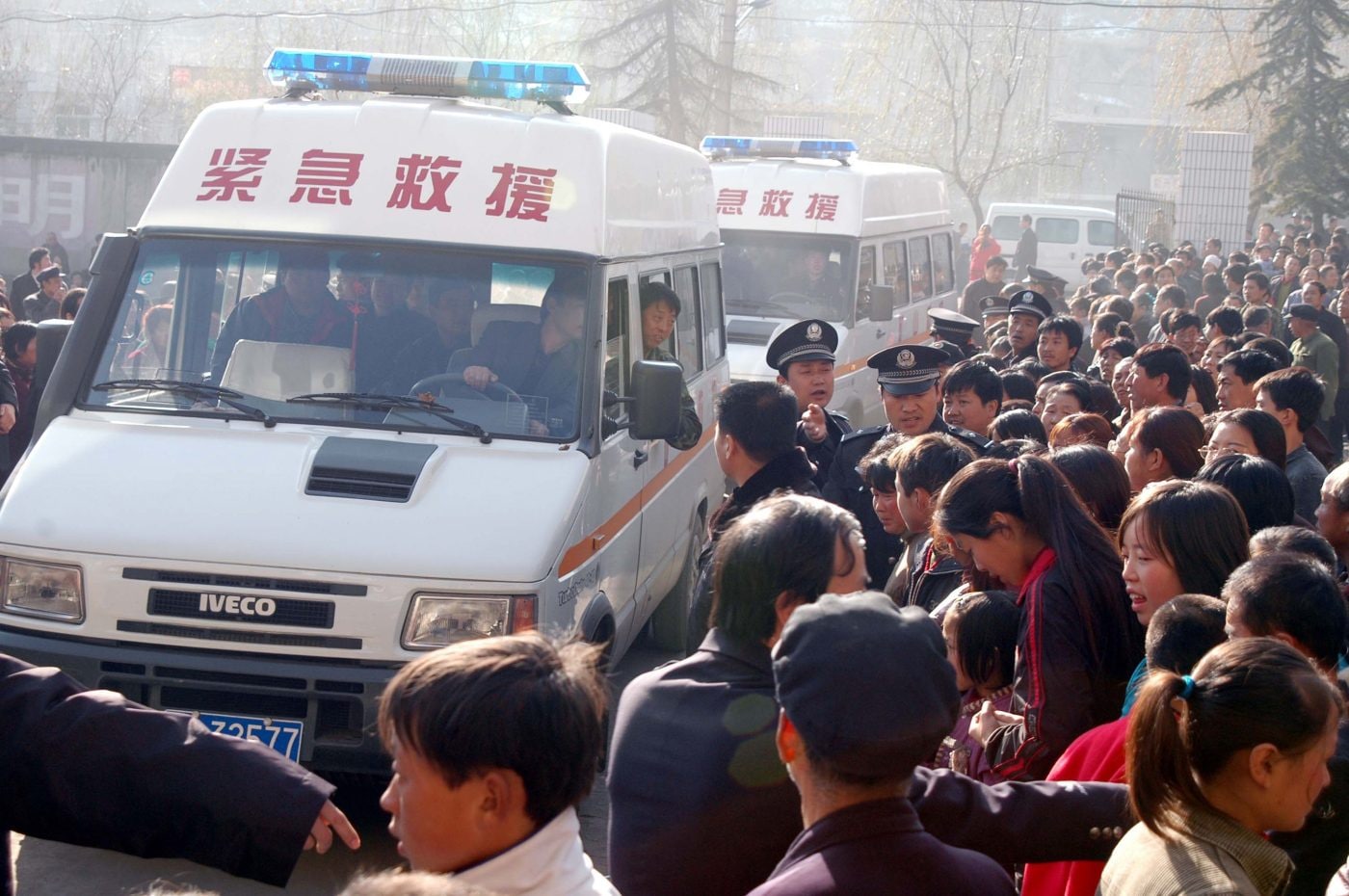 Esplode miniera di carbone nel nord della Cina: 90 morti e decine di persone intrappolate