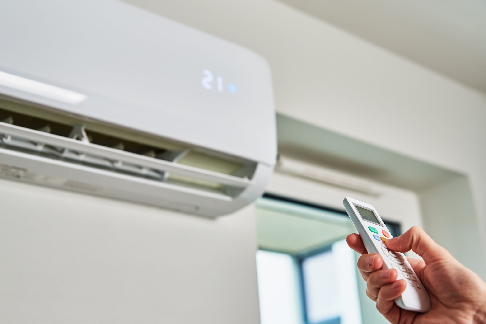 Arriva il caldo: come ridurre i consumi con le soluzioni efficienti di Enel