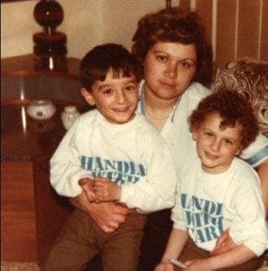Barbara Rizzo con i figli Salvatore e Giuseppe.
