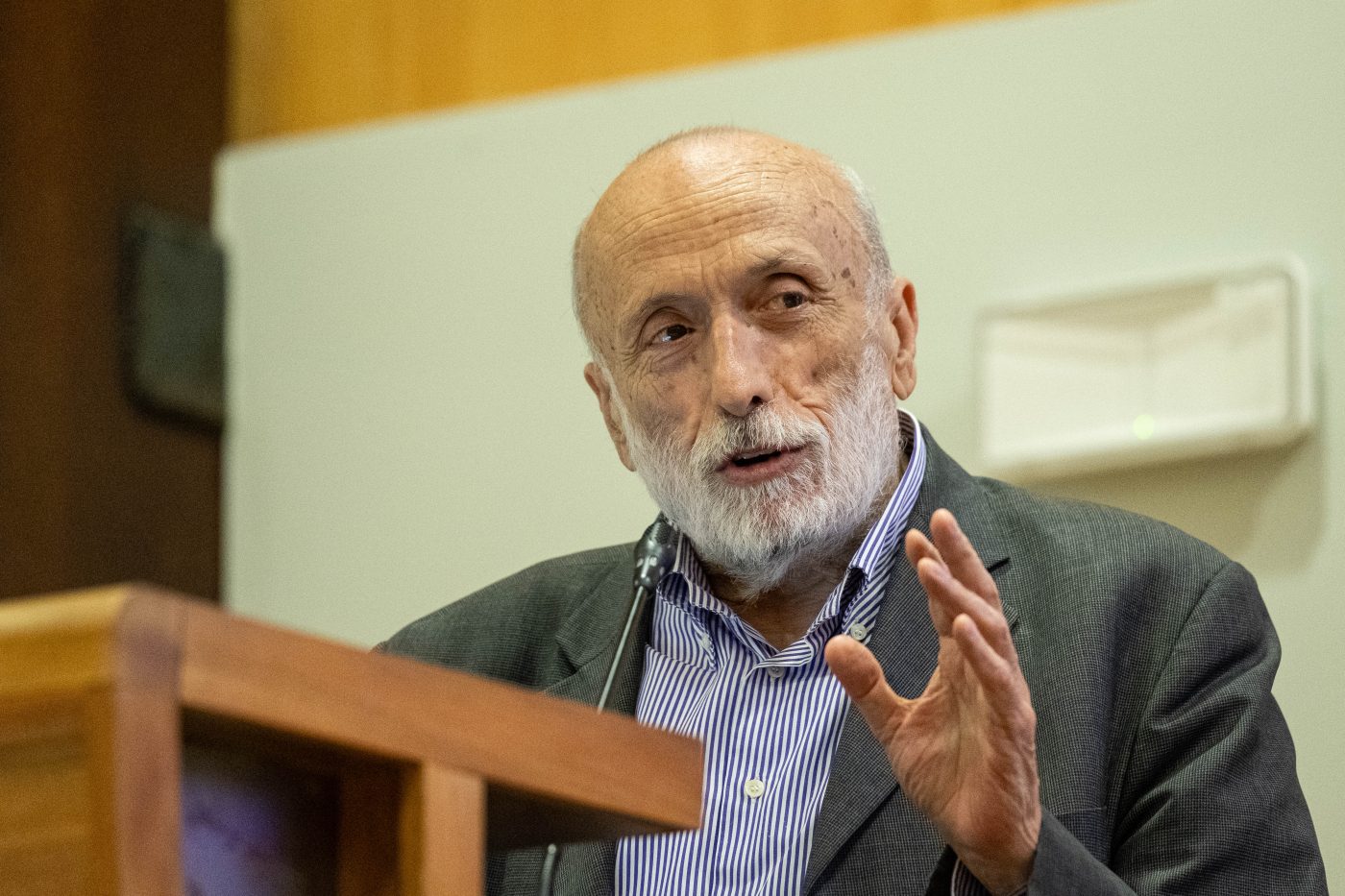 Morto Carlo Petrini, l'inventore di Slow Food: la lotta per il cibo sano contro sovrapproduzione e malnutrizione
