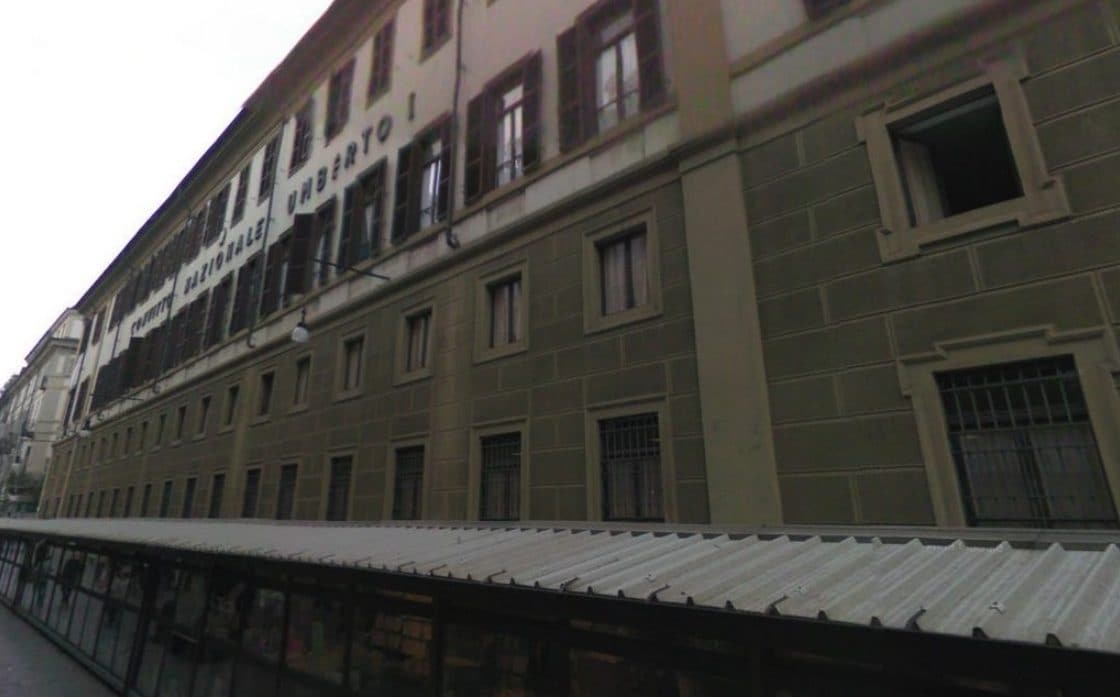 Professore di musica si lancia dalla finestra del Convitto Umberto I durante le lezioni: tragedia a Torino