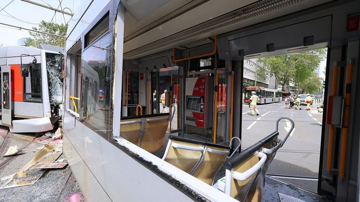 L'incidente tra tram in Germania (Getty),