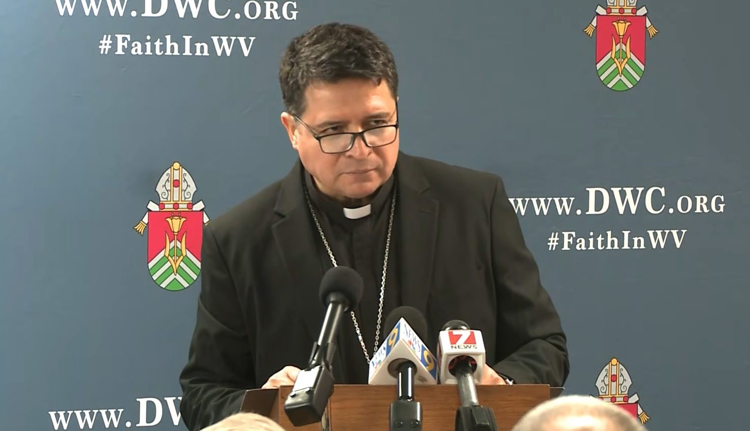 Papa Leone nomina ex immigrato clandestino vescovo in Usa: Evelio Menjivar-Ayala era arrivato in un bagagliaio