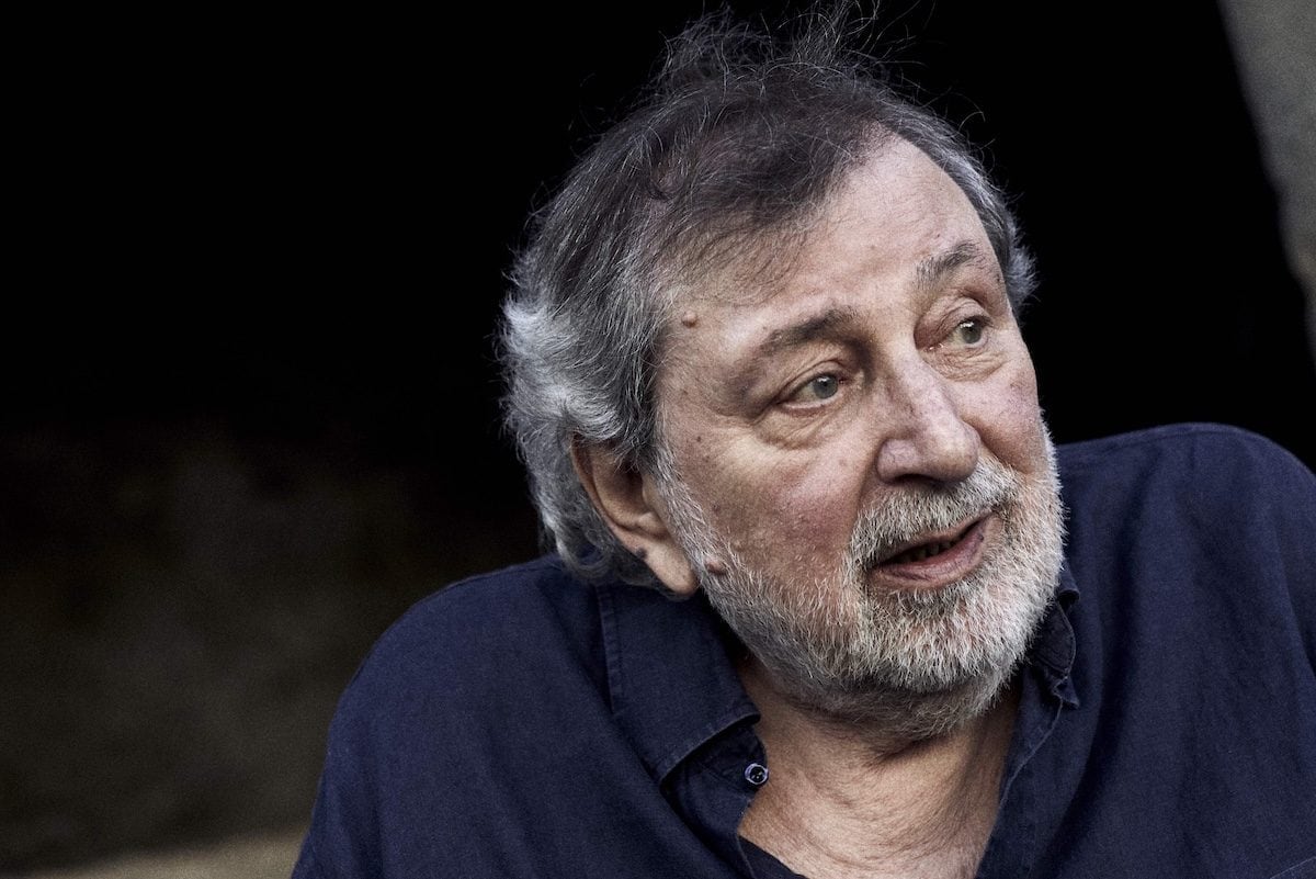 Francesco Guccini: "Non uscivo di casa da 18 mesi. Guardo molta tv, anche Temptation Island e Grande Fratello"