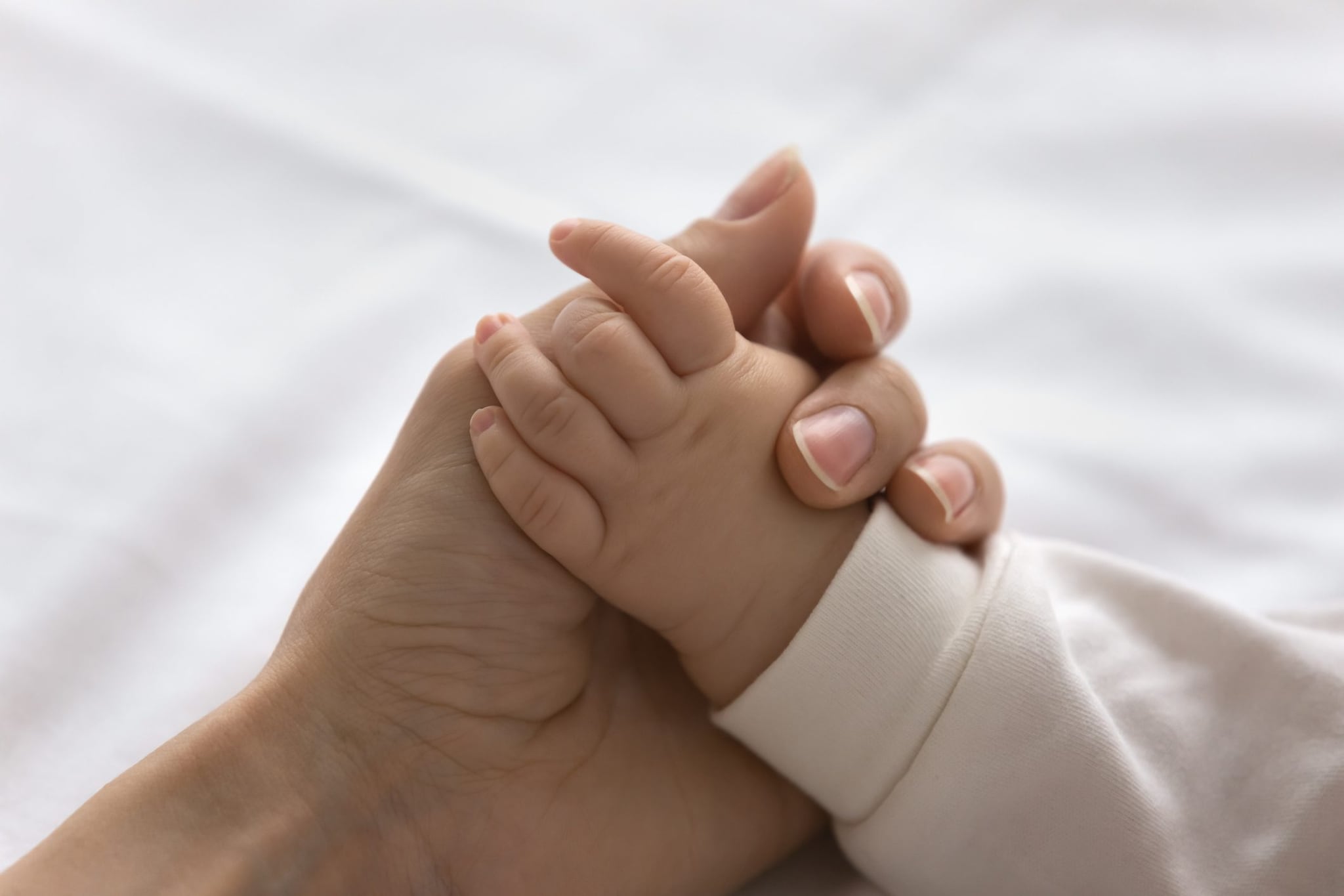 Larciano in lacrime per la neonata morta dopo due giorni di vita: shock settico dopo parto prematuro