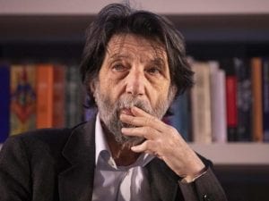 Nuovi programmi di filosofia senza Marx e Spinoza, Cacciari: “Atto di scemenza, Valditara chieda scusa”