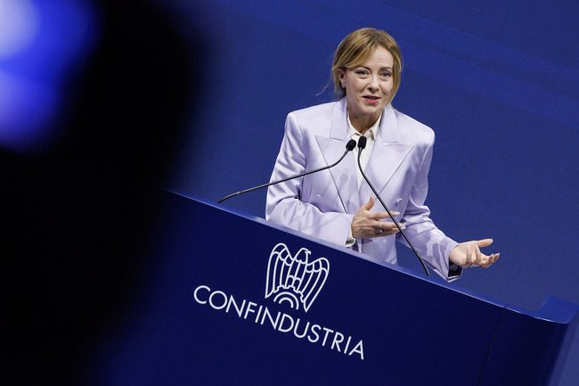 Sondaggi politici, dopo le elezioni comunali sale FdI: ma il partito di Vannacci è quello che cresce di più