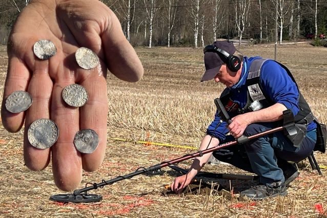 Trovano il più grande tesoro di monete vichinghe della Norvegia con un metal detector: sono dell'XI secolo