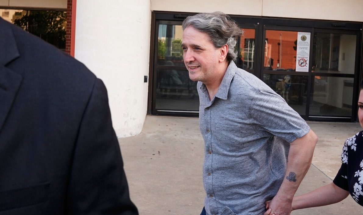 Per tre volte consuma l’ultimo pasto nel braccio della morte ma 30 anni dopo viene scarcerato: il caso Richard Glossip