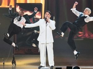 Perché Sal Da Vinci è già in finale con l’Italia a Eurovision 2026: lo dice il regolamento