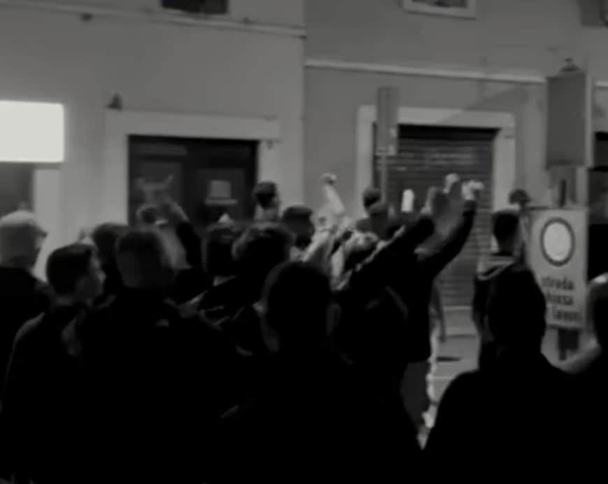 Ronda squadrista di Casapound a Verona contro la sede di Sinistra italiana: il video