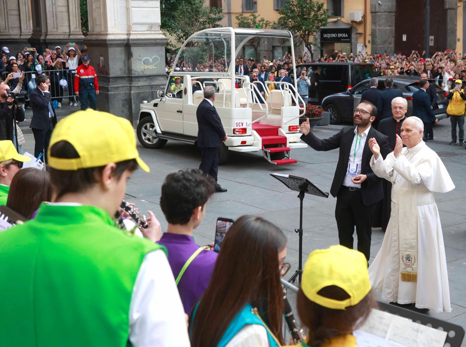 Il Papa a Napoli: a suonare per lui i ragazzi dei quartieri più fragili