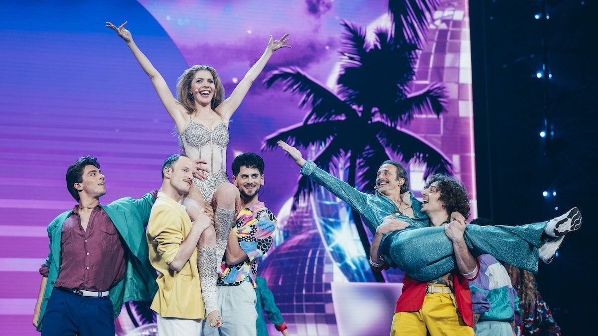 Victoria Swarovski e Michael Ostrowski presentano la seconda semifinale di Eurovision 2026 – ph Sarah Louise Bennett : EBU