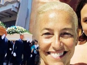 Sub morti alle Maldive, a Genova i funerali di Montefalcone e della figlia: “Monica era la nostra guida”
