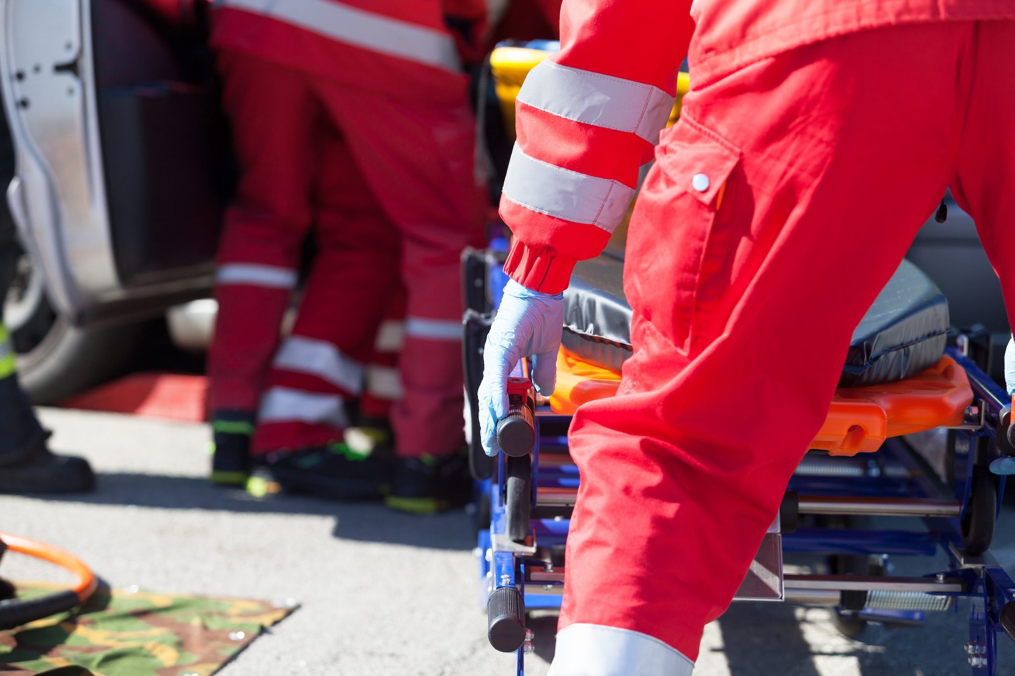 Scontro auto-moto a Palermo, grave una donna: senza documenti, non si conosce ancora la sua identità