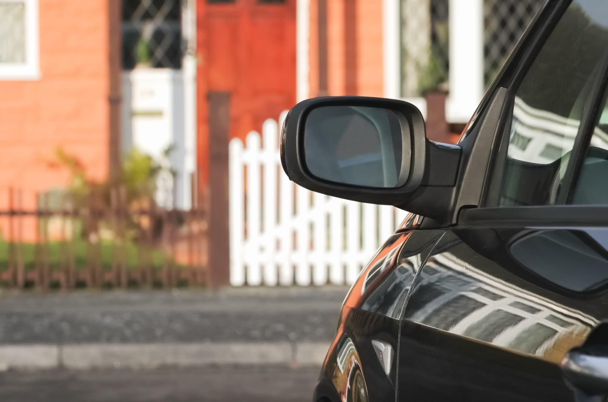 “Investimi con l'auto e dividiamo”, lei si rifiuta e l'inquilino la perseguita: condannato per stalking a Rimini