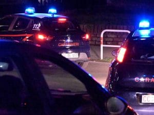 Rapina da 3 milioni a Forte dei Marmi: madre e figlia in ostaggio nella villa con pistola alla tempia