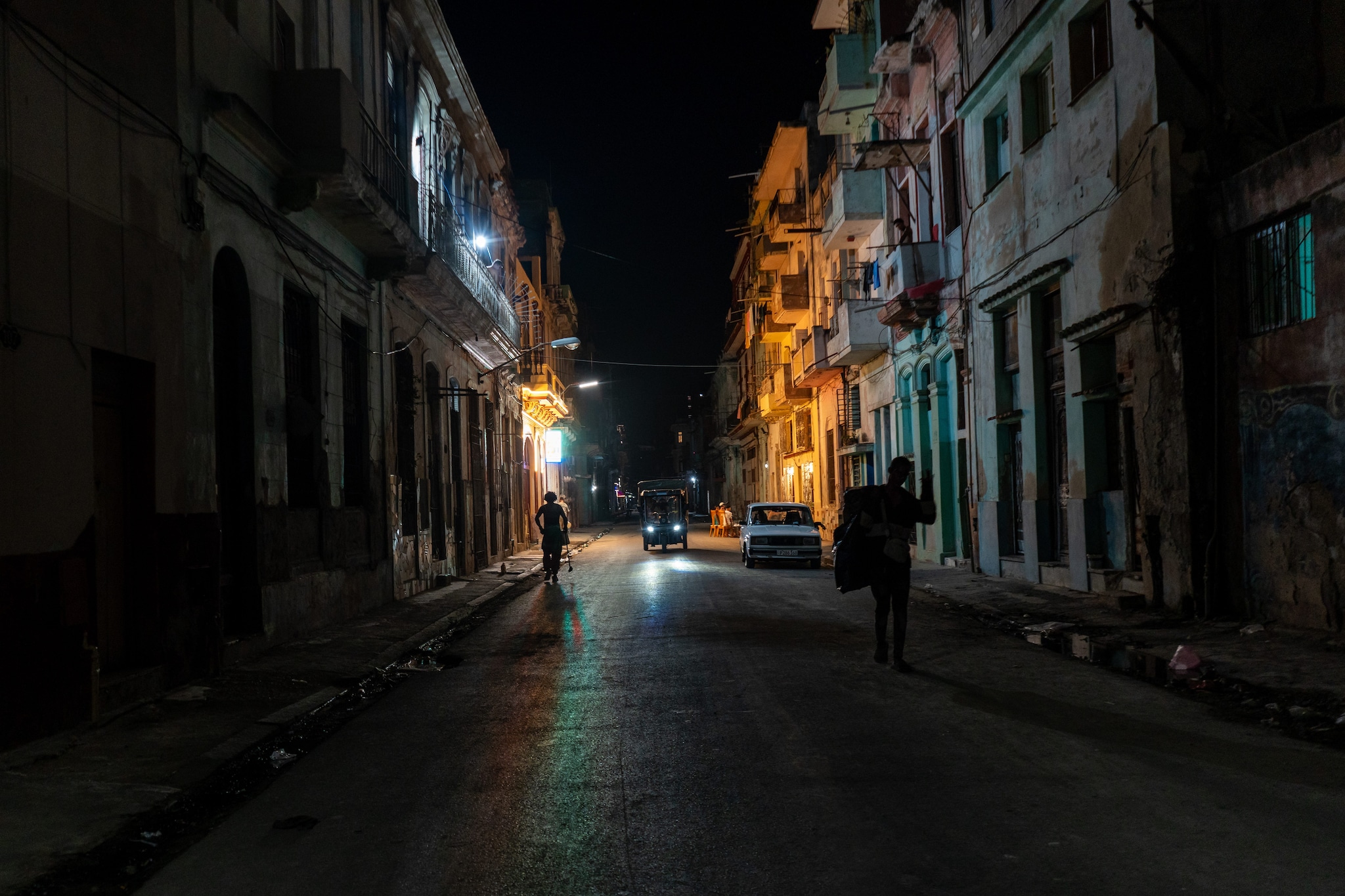 A Cuba finite le scorte di petrolio, il governo: "Situazione critica, non siamo una minaccia per gli USA"