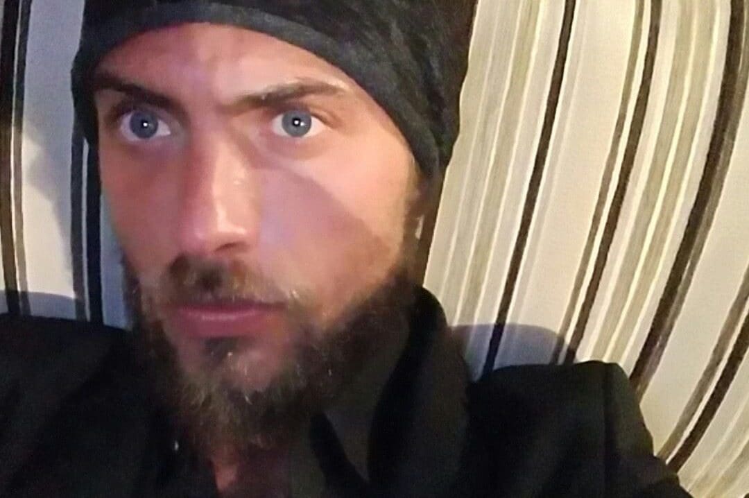Omicidio di Eros Rossi a Brindisi, l'autopsia conferma 200 colpi di cacciavite al volto, fatale quello alla carotide