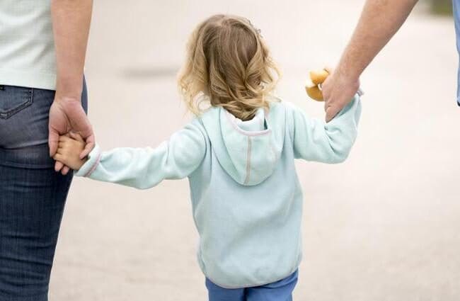C'è una nuova proposta per il congedo parentale obbligatorio: cinque mesi invece di dieci giorni
