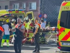Bus travolto dal treno in Belgio, i ragazzi morti frequentavano scuola dedicata a studenti con disturbi