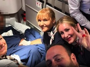 Incinta di 7 mesi partorisce sul volo Ita Airwais Dakar-Fiumicino: il bimbo chiamato come il comandante
