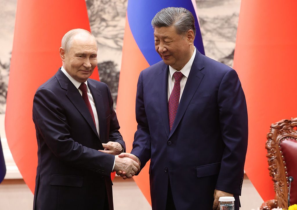 Vertice Putin-Xi a Pechino: "Insieme per un nuovo ordine globale, ma nessuna svolta sul gasdotto"