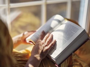 Prometteva contanti in cambio della Carta Cultura, a Torino denunciato 27enne e multe per 190 ragazzi