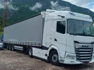 Trento, tir a zagzag sulla statale 12: autista fermato con un tasso alcolemico 6 volte oltre il limit