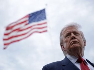 Negoziati USA-Iran in stallo, Anghelone: “Teheran non rinuncerà al nucleare e non cederà alle richieste di Trump”