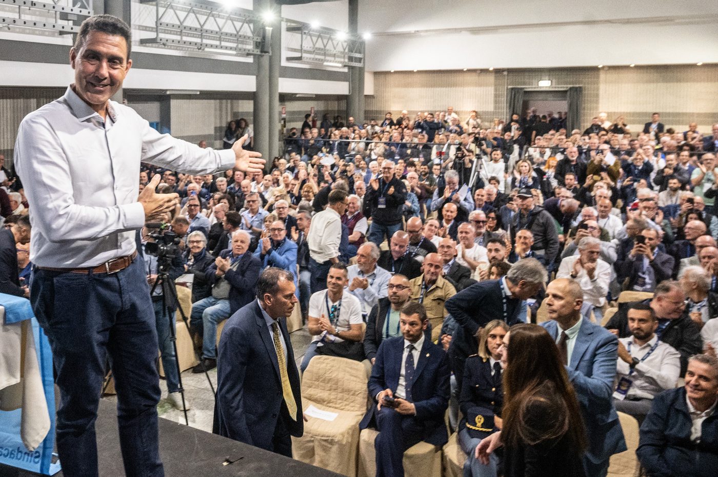 Vannacci sta già comandando la destra, e se non ci credete basta l’ultima settimana per capirlo