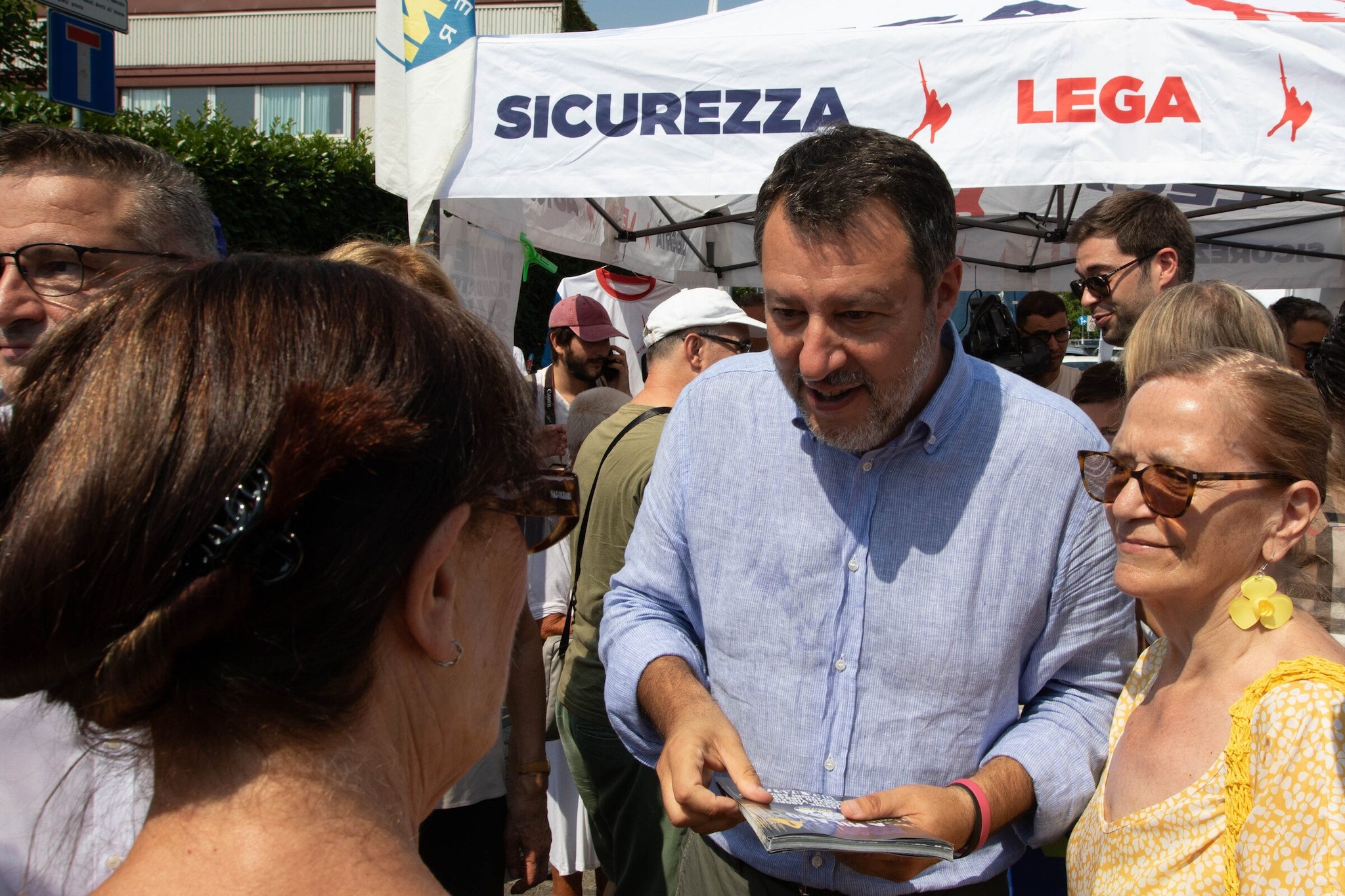 Sondaggi politici, è crisi per Lega di Salvini, testa a testa con Avs per il quinto posto