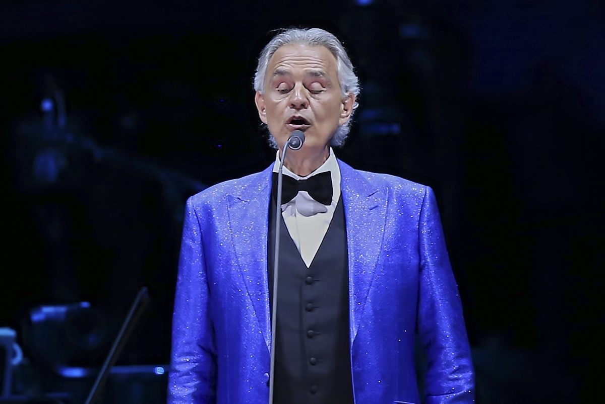 Ladri nella villa di proprietà di Andrea Bocelli: rubati gioielli, orologi e contanti per 500 mila euro