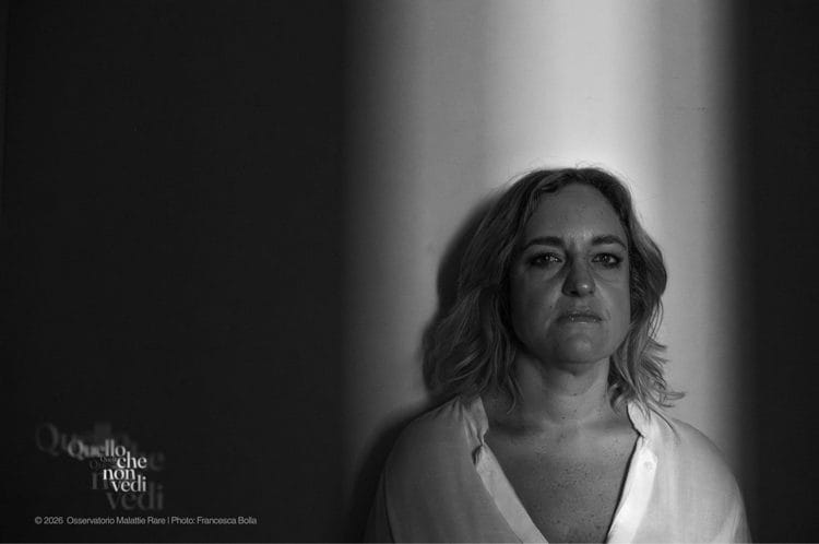 Dare volto a una malattia invisibile: gli scatti che raccontano la Miastenia Gravis