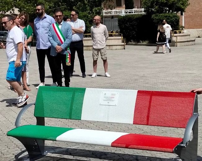 Inaugurazione della panchina tricolore a Lavello.