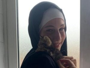 Uccise il padre per salvare la madre, Makka assolta: “Mi han