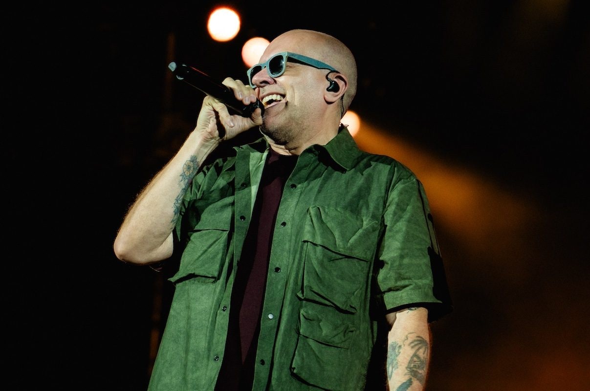 Max Pezzali trasforma il Maradona di Napoli in un solo coro: la nostalgia non è finita, è diventata una comunità