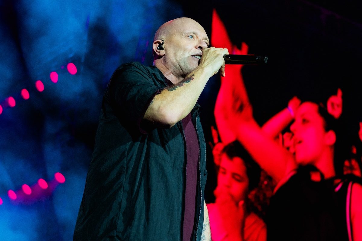 La scaletta del concerto di Max Pezzali all'Allianz Stadium di Torino, l’ordine delle canzoni