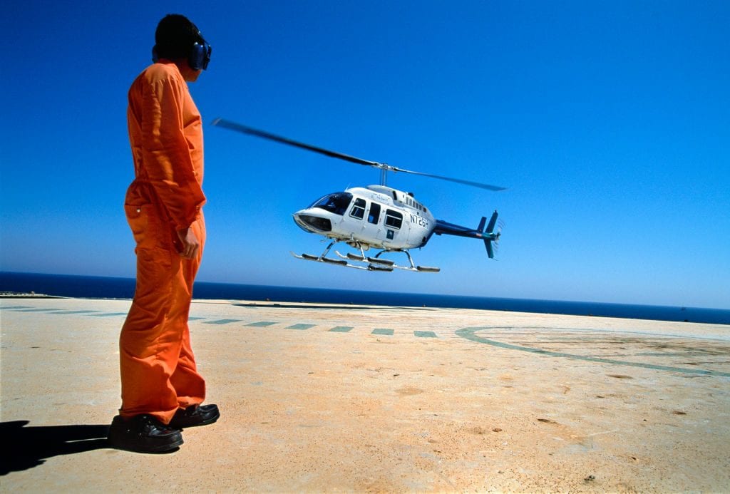 Cade elicottero della compagnia petrolifera Saudi Aramco: 14 persone morte nello schianto a Ras Tanura