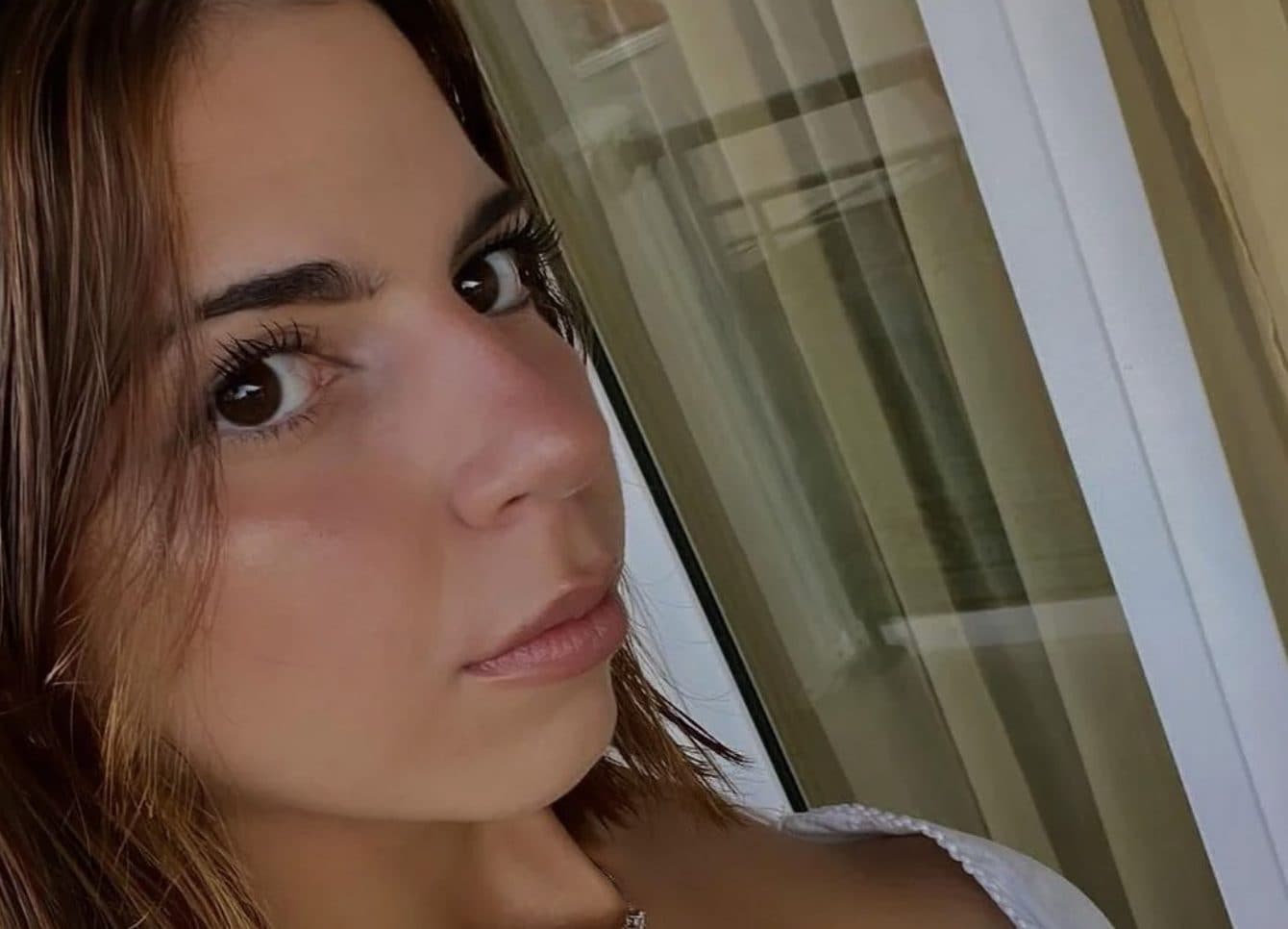 Auto travolge e uccide una 23enne in moto, poi girano video: "Questa è morta, ci danno tentato omicidio"